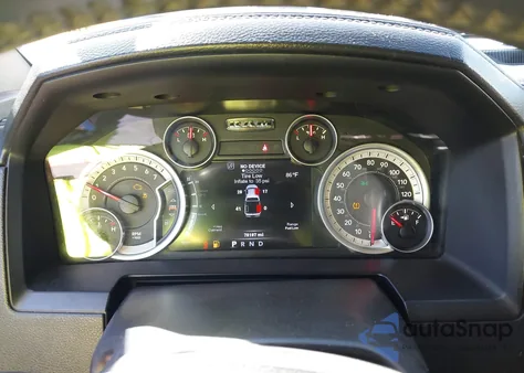 2014 Ram 1500 R/T z USA, uszkodzony, nr VIN 3C6JR6CT5EG192237